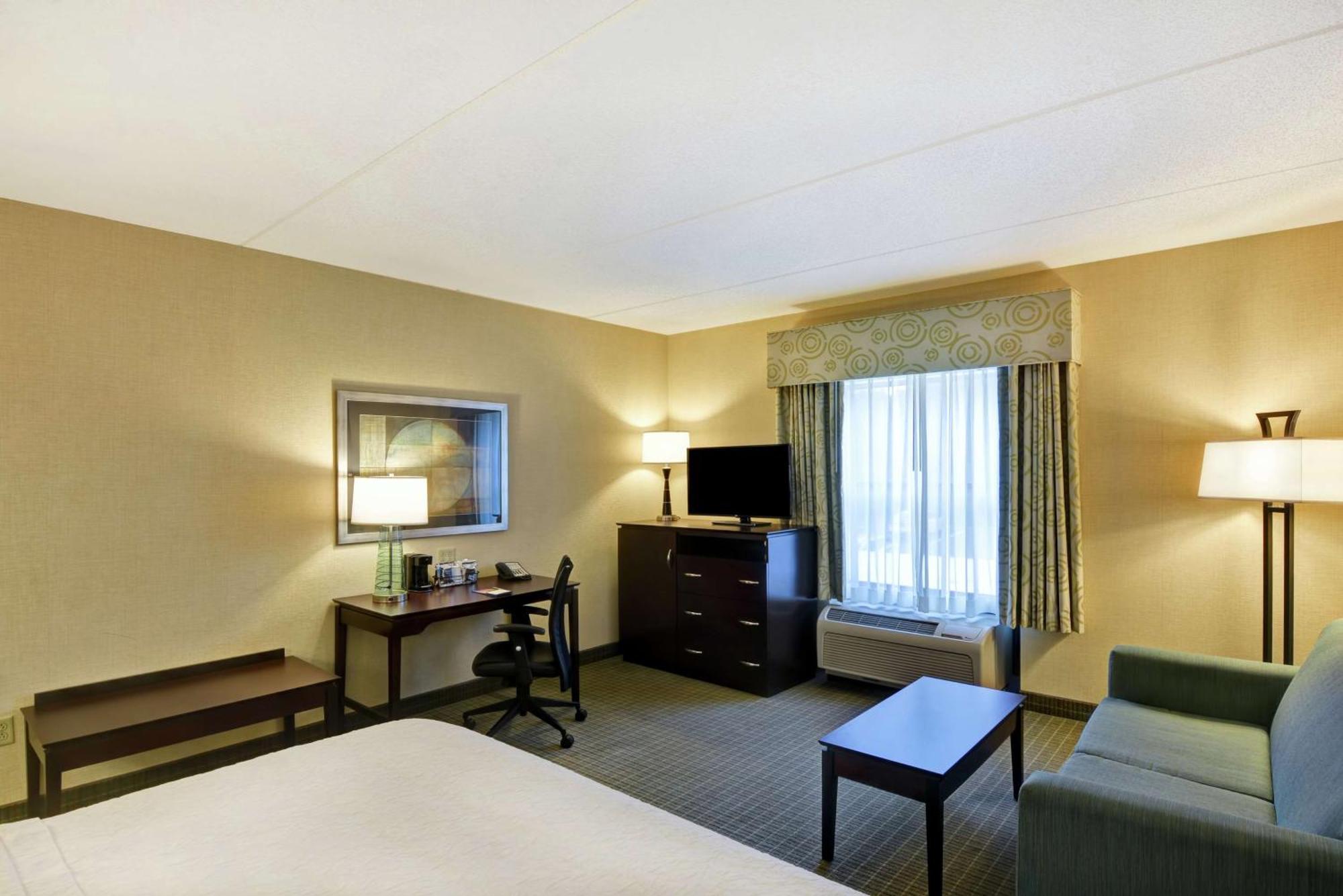 Hotel Hampton &